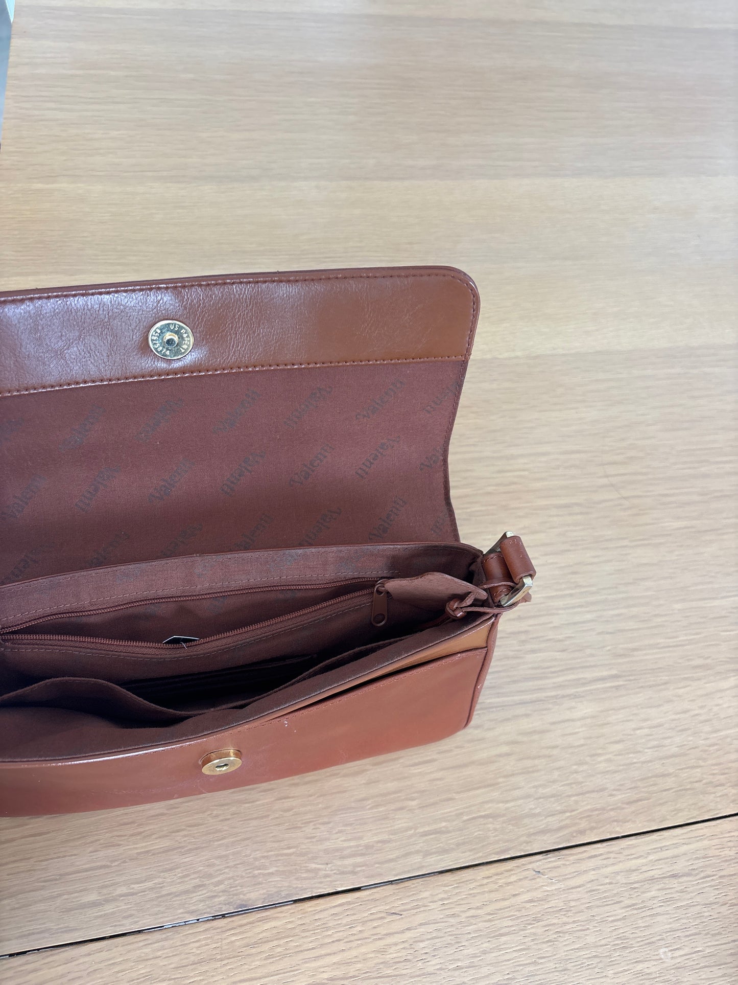 Valenti Leather Shoulder Bag