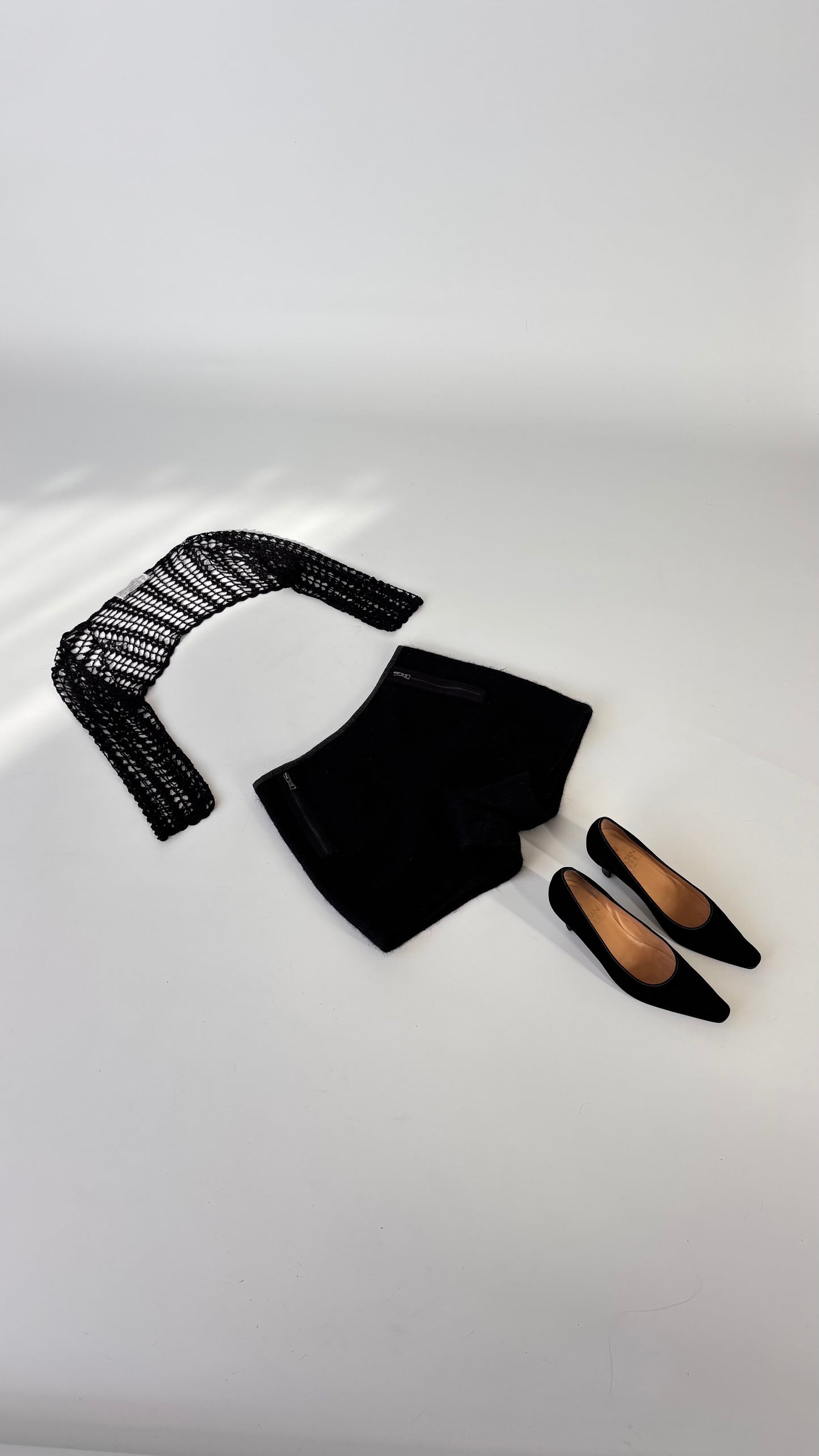 Voltan Suede Kitten Heels (38)