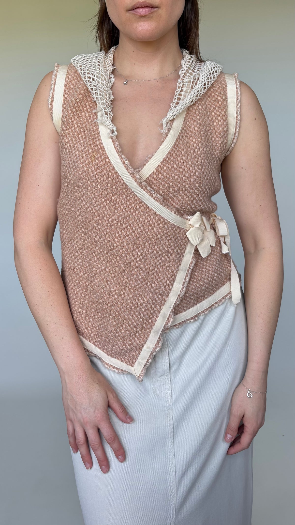 Annah. S Hooded Vest
