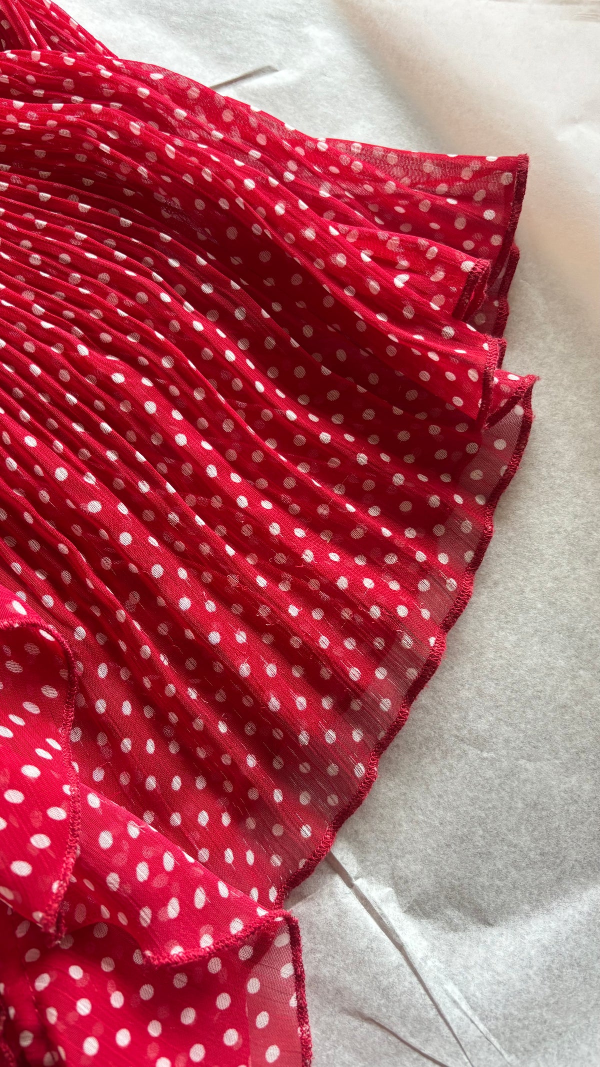 Simplicity Pleats Polkadot Top