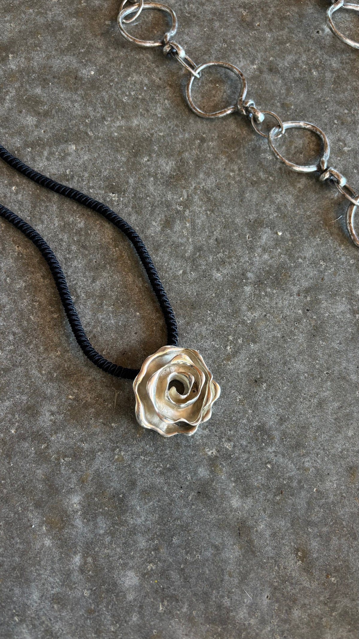 Rosette 925 Silver Pendant Necklace