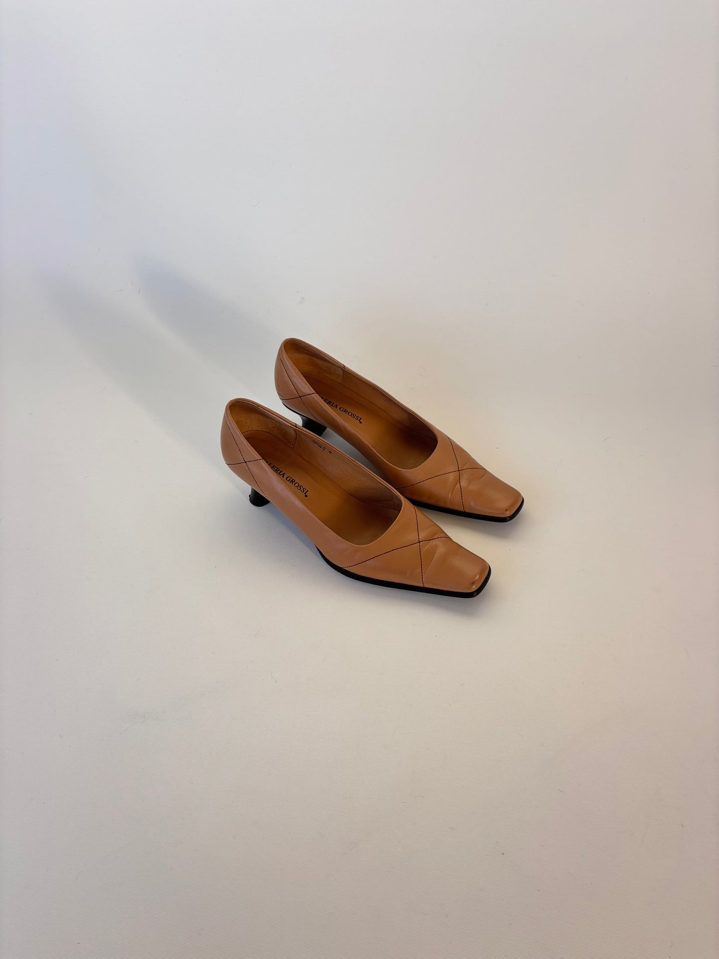Valeria Grossi Tan Kitten Heels