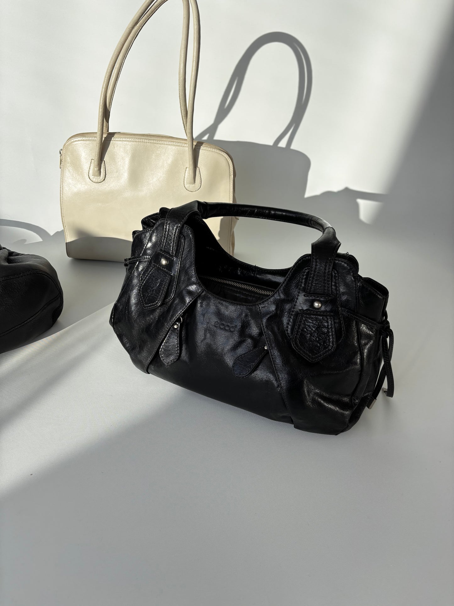 2000’s Ecco Leather Slouch Bag