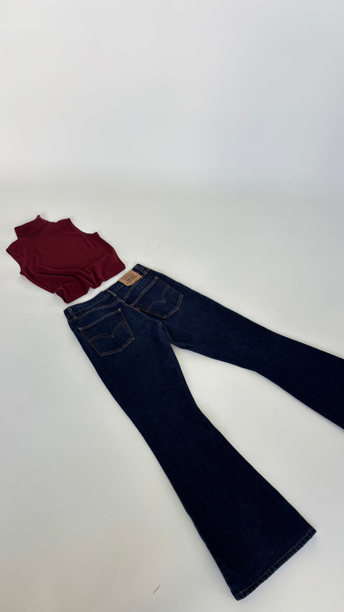 2000’s 670’s Flared Levi’s (10-12)