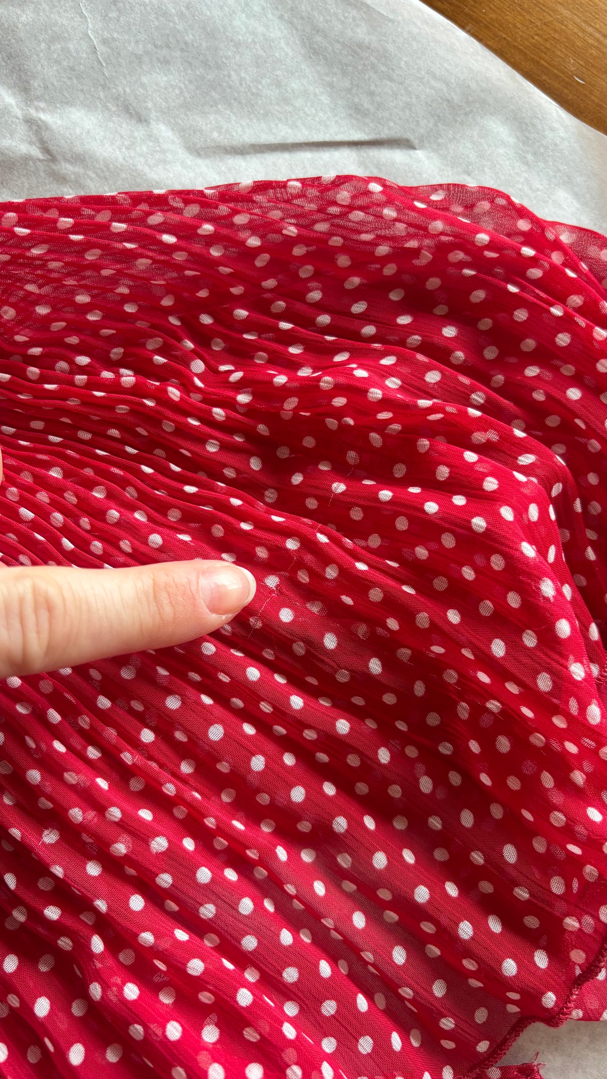 Simplicity Pleats Polkadot Top