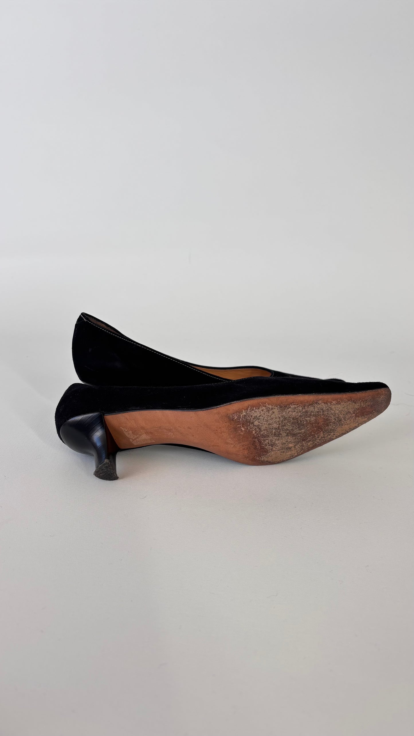 Voltan Suede Kitten Heels (38)