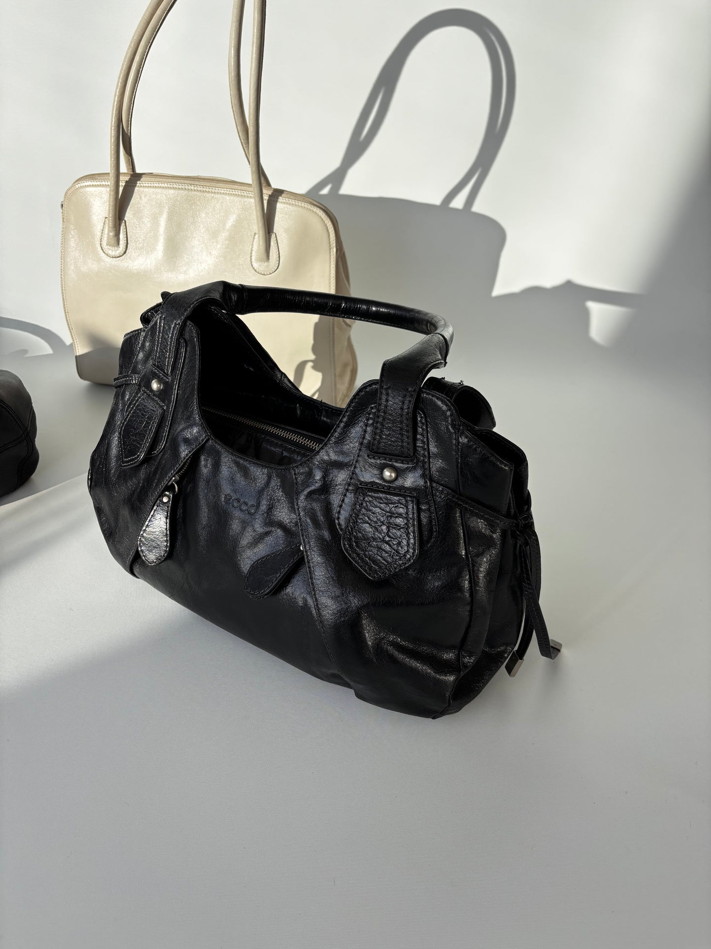 2000’s Ecco Leather Slouch Bag